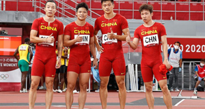中国田径男子4X100米接力队获奥运铜牌